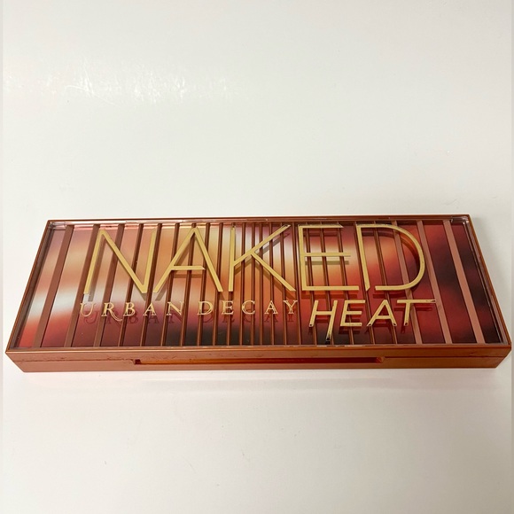 Urban Decay Naked Heat Eyeshadow Palette - Picture 2 of 8